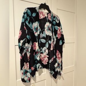 Floral Women's Kimono shawl, one size.